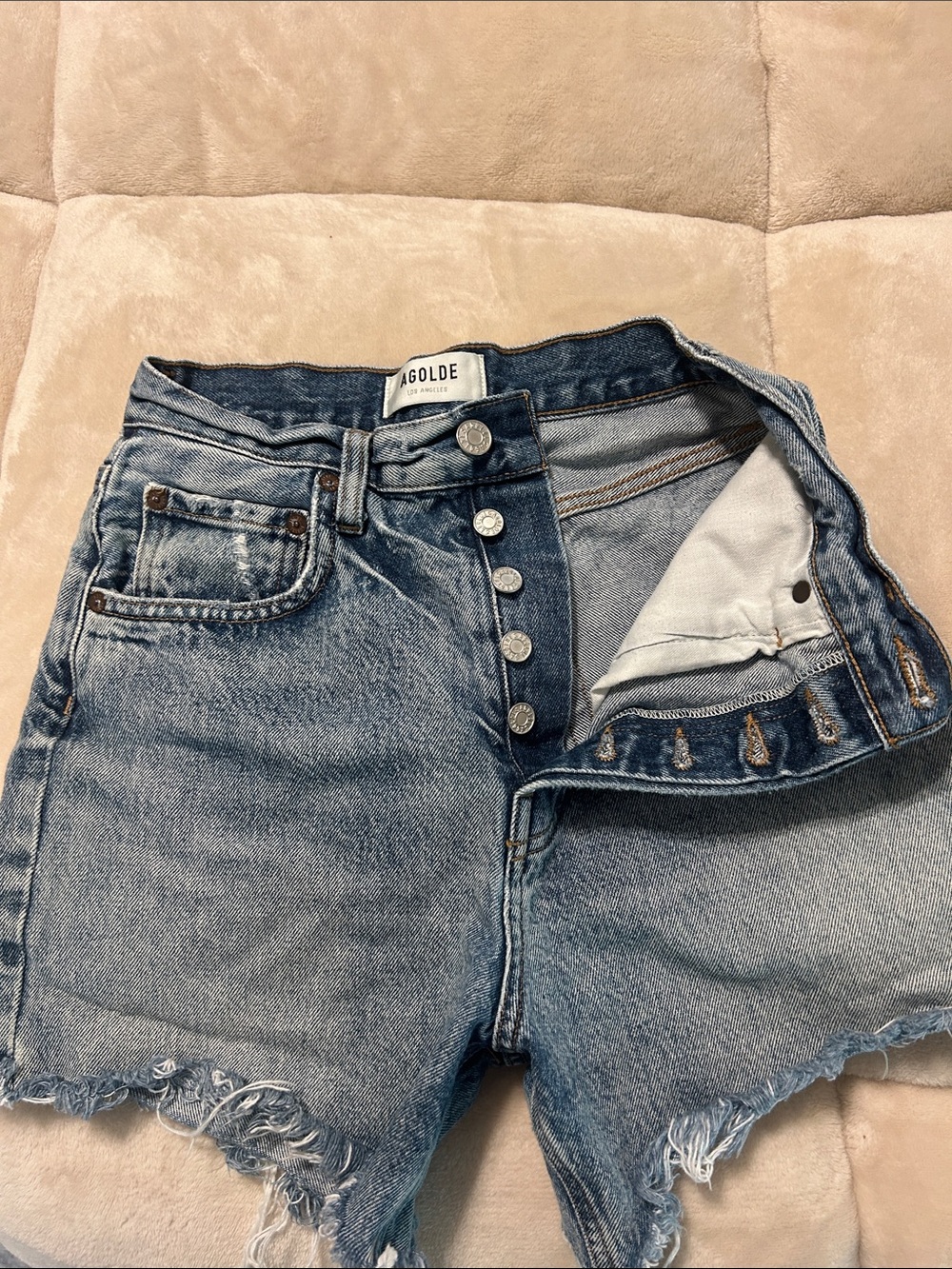 Agolde Riley High Rise Shorts - Picture 3 of 4